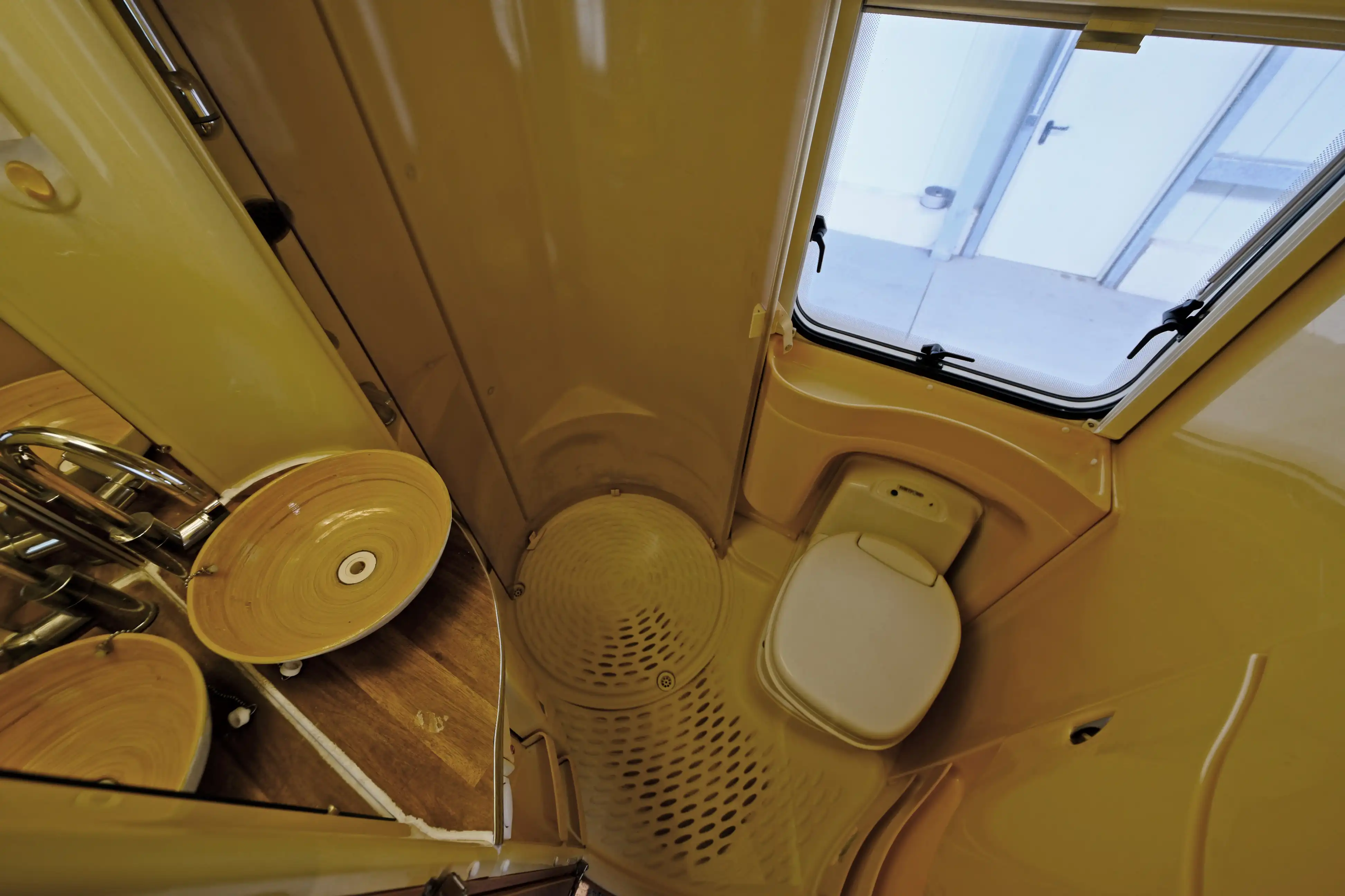 KNAUS SunTraveller 658 LG - Ansicht 14